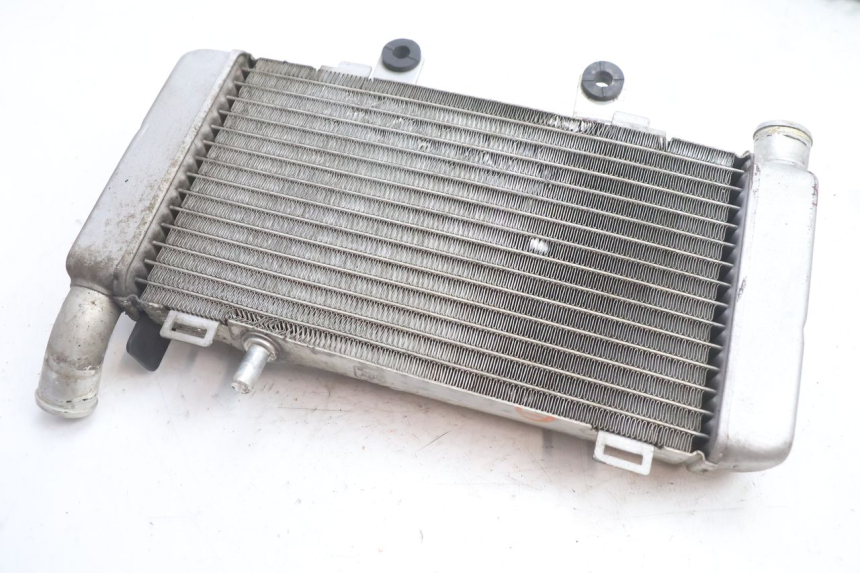 photo de RADIATORE HONDA VFR FI RC46 800 (1998 - 2001) - Ricambio usato controllato
