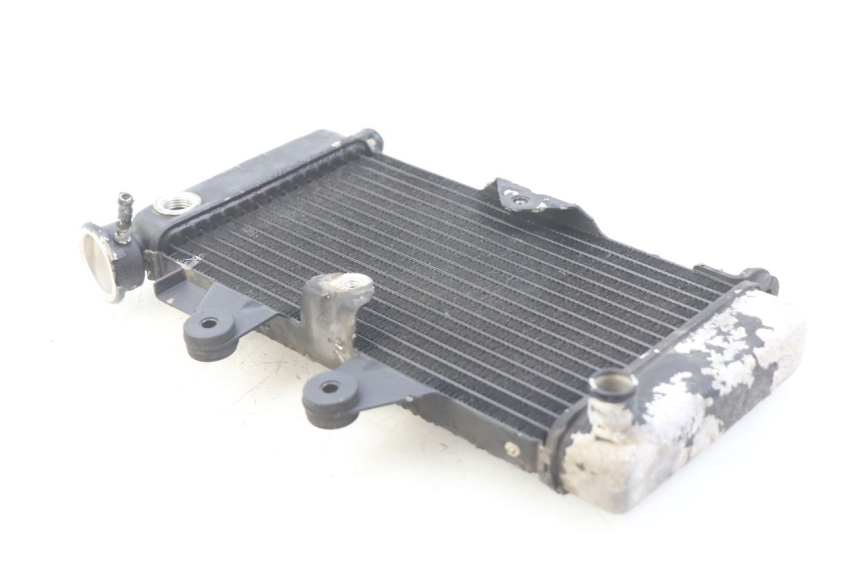 photo de RADIATORE HONDA VT C SHADOW 125 (1999 - 2007) - Dettagli dei punti di fissaggio