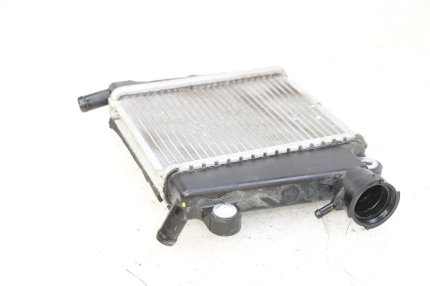 photo de RADIATORE YAMAHA XMAX X-MAX 125 (2021 - 2025) - Dettaglio del componente