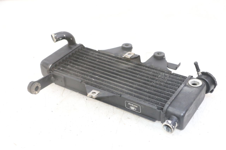 photo de RADIATORE HONDA XLV VARADERO 125 (2000 - 2006) - Primo piano tecnico