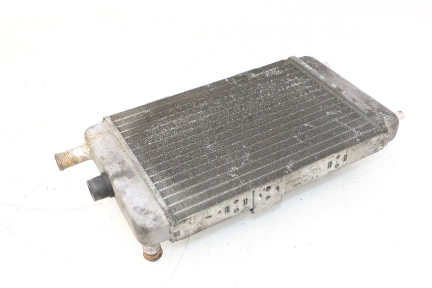 photo de RADIATORE YAMAHA YP MAJESTY 125 (1998 - 2001) - Stato della superficie e materiale