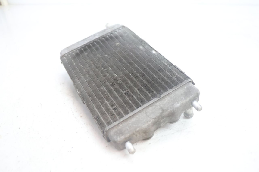 photo de RADIATORE YAMAHA YP MAJESTY 125 (2002 - 2006) - Altra vista dell'articolo