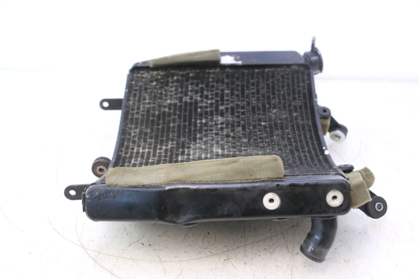 photo de RADIATORE YAMAHA YZF R6 600 (2008 - 2009) - Primo piano ad alta risoluzione