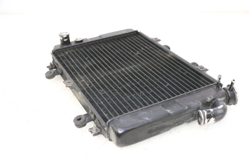 photo de RADIATORE KAWASAKI ZX-6R ZX6R 600 (1995 - 1997) - Primo piano tecnico