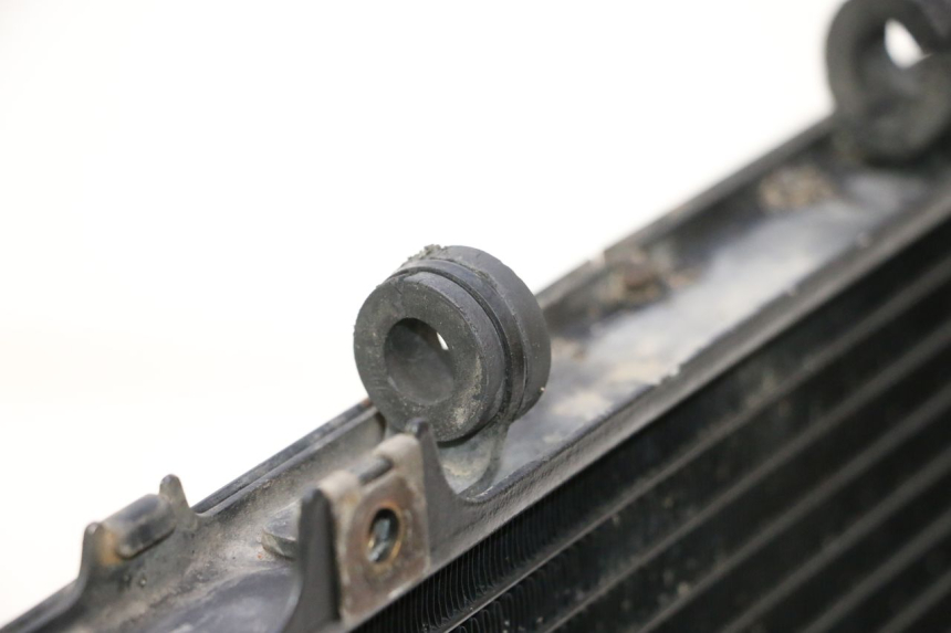 photo de RADIATORE KAWASAKI ZX-6R ZX6R 600 (1995 - 1997) - Dettagli dei punti di fissaggio