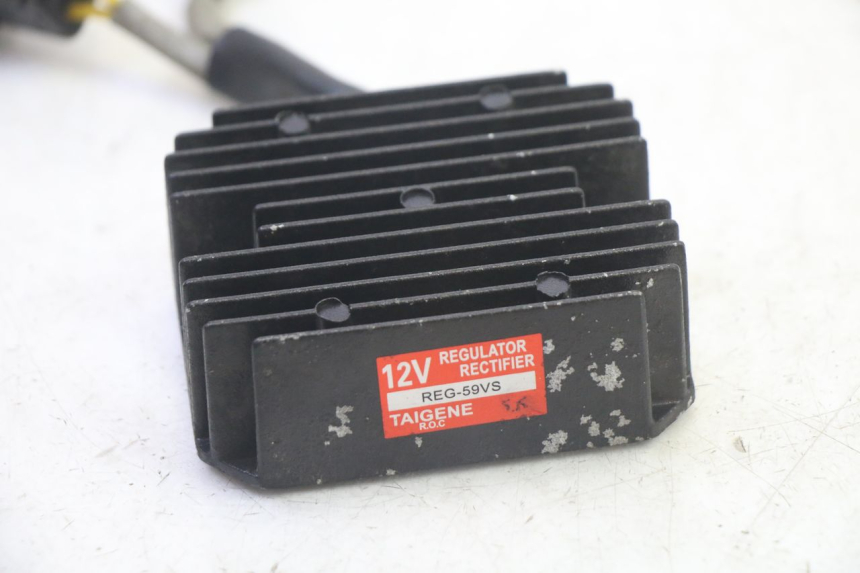 photo de REGOLATORE DI CARICA QUADRO 4 4D 350 (2015 - 2018) - Zoom sullo stato d'uso