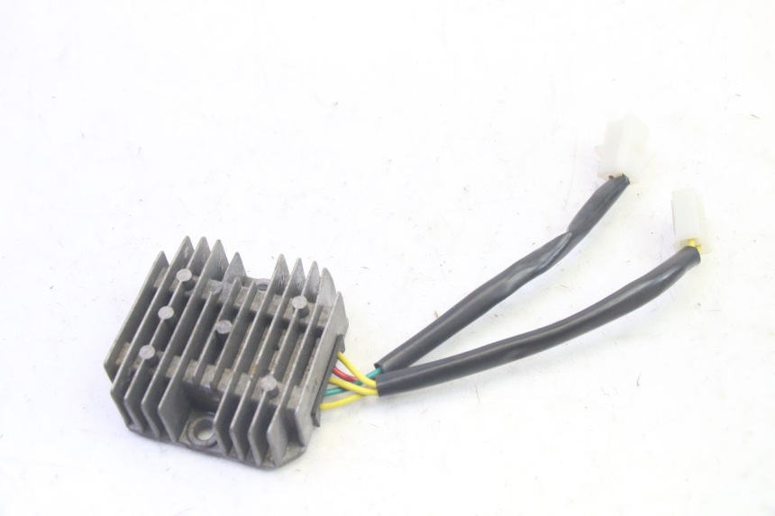 photo de REGOLATORE DI CARICA KYMCO AGILITY 16+ 4T 50 (2018 - 2023) - Vista principale