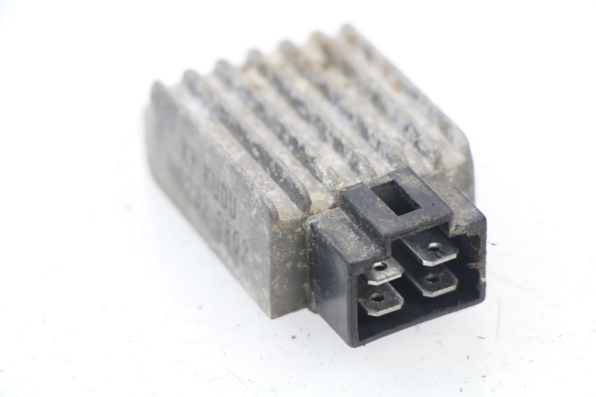 photo de REGOLATORE DI CARICA KYMCO AGILITY 4T 50 (2005 - 2018) - Zoom sullo stato d'uso