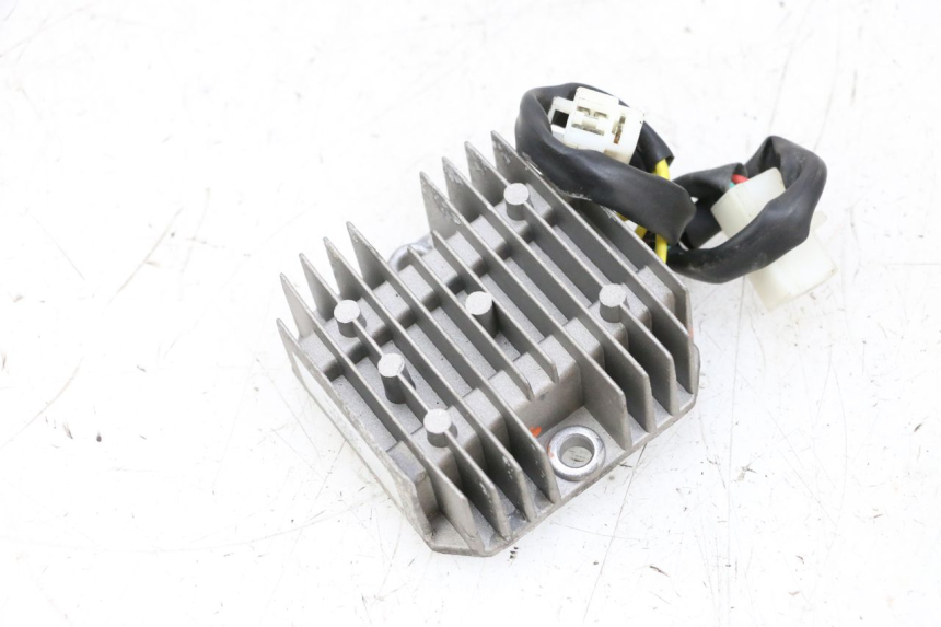 photo de REGOLATORE DI CARICA KYMCO AGILITY 4T 50 (2018 - 2022) - Vista principale