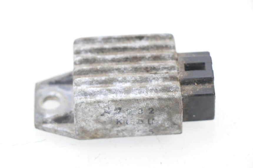 photo de REGOLATORE DI CARICA KYMCO AGILITY 125 (2005 - 2010) - Altra angolazione