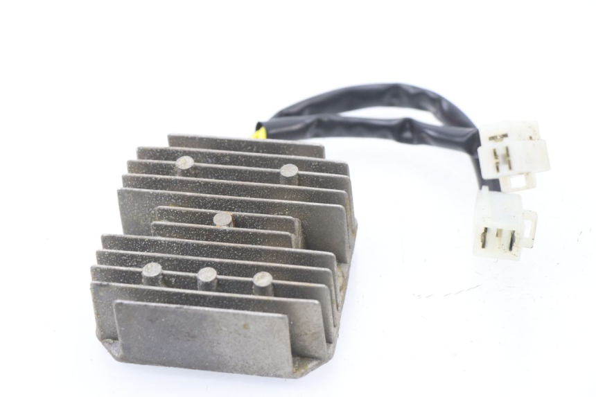 photo de REGOLATORE DI CARICA KYMCO AGILITY CITY 16P 125 (2015 - 2021) - Primo piano tecnico