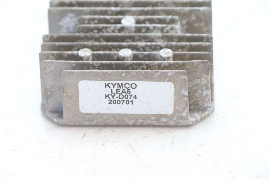 photo de REGOLATORE DI CARICA KYMCO AGILITY CITY 16P 125 (2015 - 2024) - Zoom sullo stato d'uso