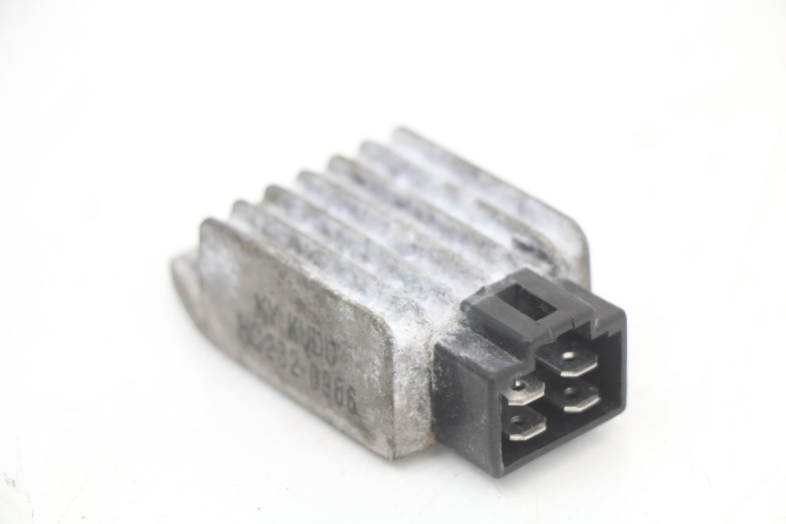 photo de Regolatore di carica KYMCO AGILITY PREMIUM 50 (2007 - 2010) - Dettaglio del componente