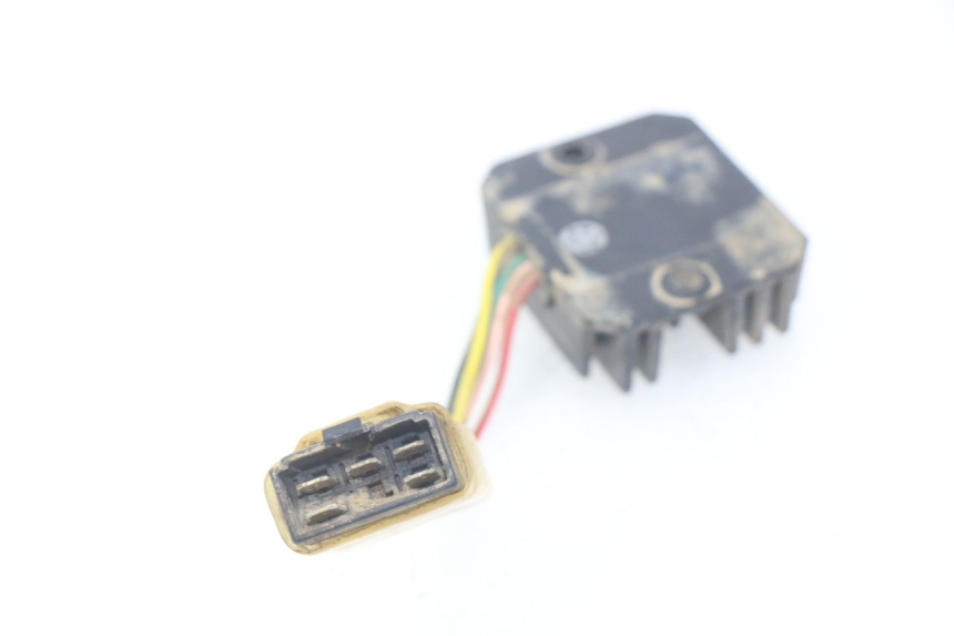 photo de REGOLATORE DI CARICA KYMCO AGILITY RS 2T 50 (2009 - 2013) - Dettaglio del componente