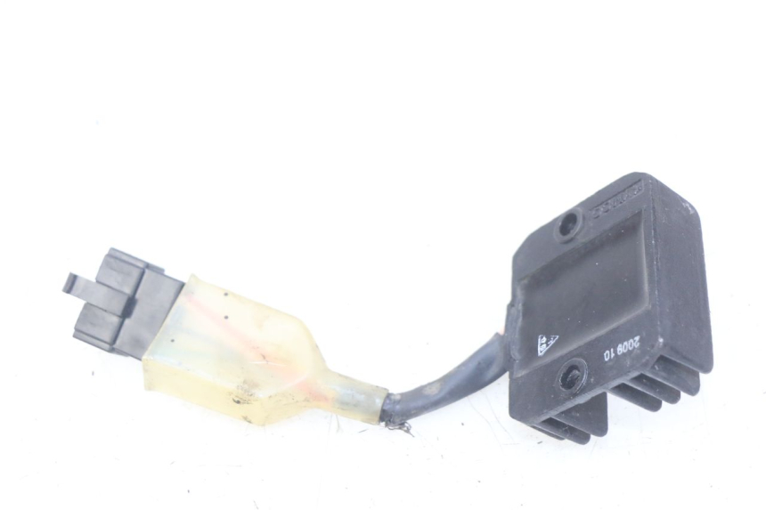 photo de REGOLATORE DI CARICA KYMCO AGILITY RS 4T 50 (2009 - 2013) - Dettaglio del componente