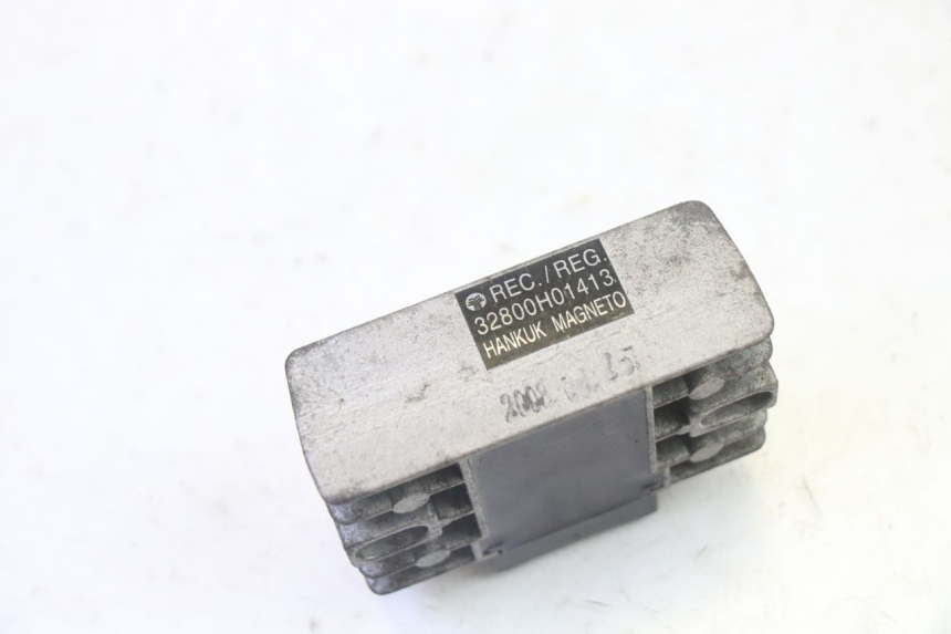 photo de REGOLATORE HYOSUNG GV AQUILA 125 (2000 - 2009) - Primo piano tecnico