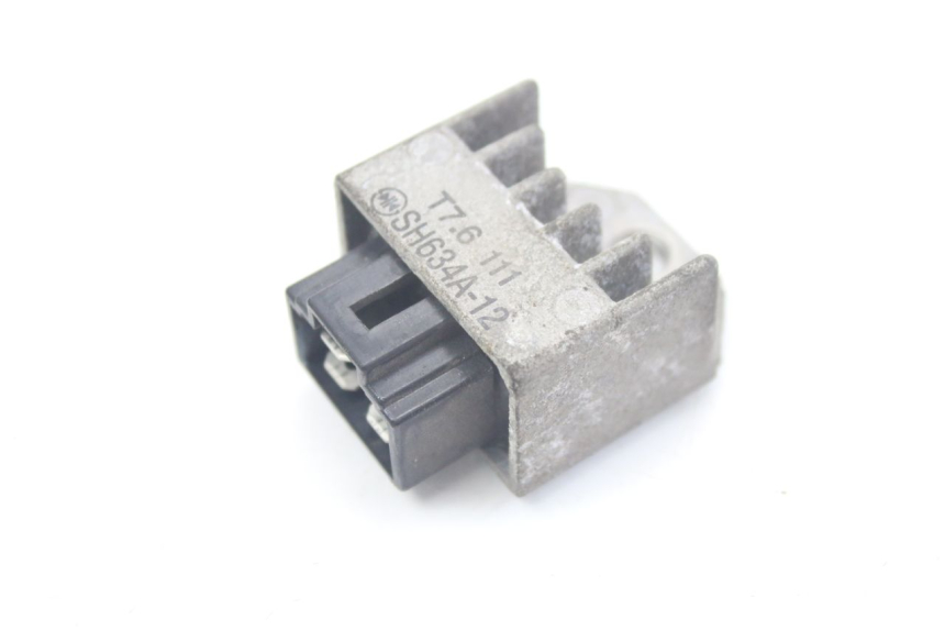 photo de REGOLATORE DI CARICA HONDA BALI EX 100 (1996 - 2000) - Vista principale