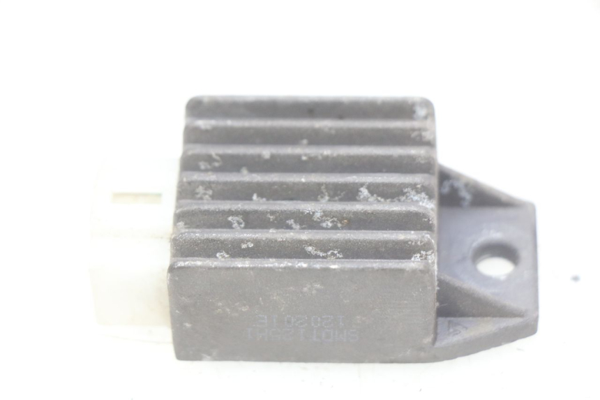 photo de REGOLATORE DI CARICA TAOTAO BEATBOX 2 50 (2005 - 2017) - Altra angolazione