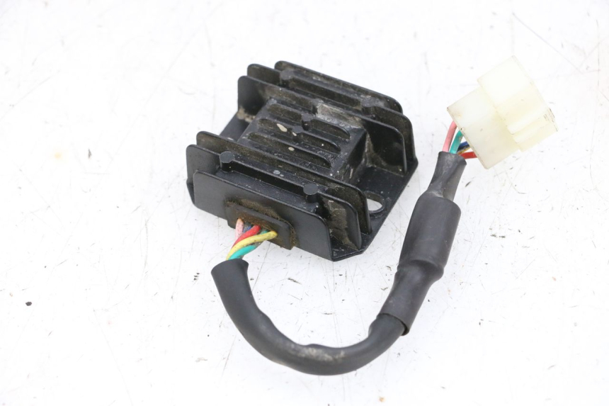 photo de REGOLATORE MAG POWER BOMBERS 4T 50 (2016 - 2026) - Altra angolazione