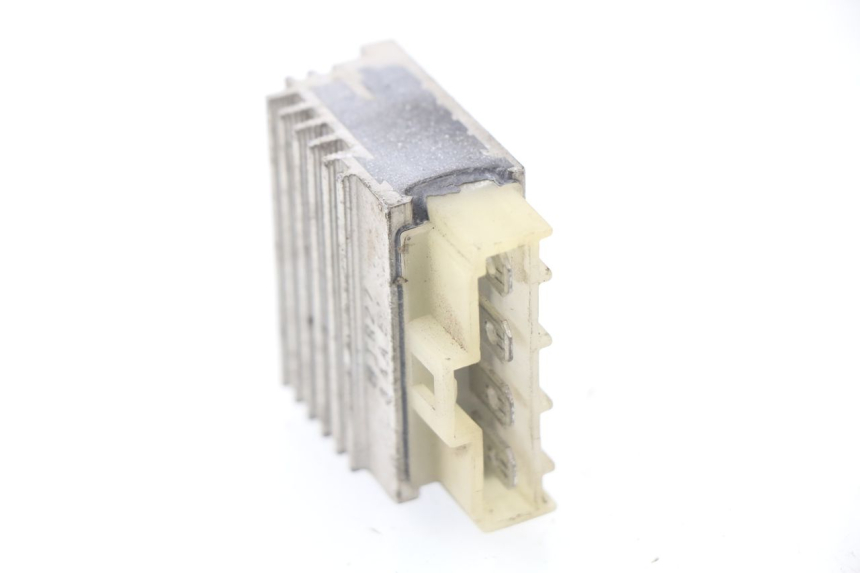 photo de REGOLATORE DI CARICA MBK BOOSTER ROCKET 50 (1995 - 1998) - Dettaglio del componente