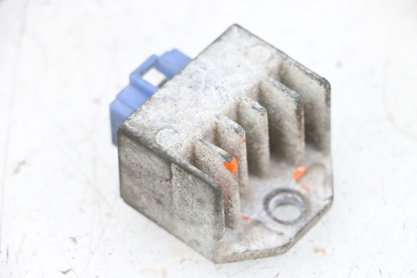 photo de REGOLATORE MBK BOOSTER SPIRIT NAKED 50 (2004 - 2017) - Vista principale