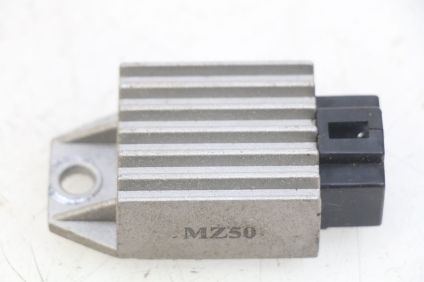 photo de REGOLATORE DI CARICA BAOTIAN BT 49 QT-9 50 (2006 - 2010) - Vista principale