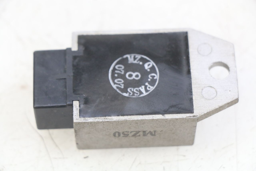 photo de REGOLATORE DI CARICA BAOTIAN BT 49 QT-9 50 (2006 - 2010) - Zoom sullo stato d'uso