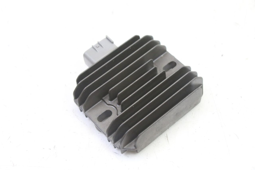 photo de REGOLATORE DI CARICA SUZUKI BURGMAN 125 (2007 - 2014) - Dettaglio del componente