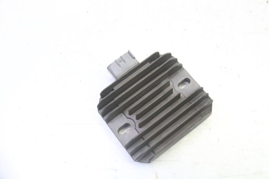 photo de REGOLATORE DI CARICA SUZUKI BURGMAN 125 (2007 - 2014) - Vista principale