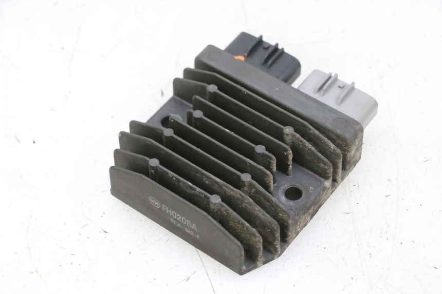 photo de REGOLATORE SUZUKI BURGMAN 650 (2013 - 2020) - Dettaglio del componente