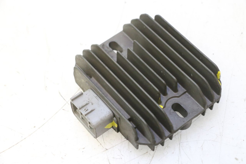 photo de REGOLATORE DI CARICA SUZUKI BURGMAN 125 (2007 - 2014) - Vista principale