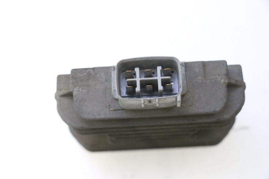 photo de REGOLATORE DI CARICA SUZUKI BURGMAN 125 (2007 - 2014) - Altra angolazione