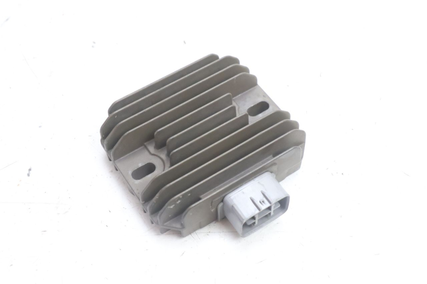 photo de REGOLATORE DI CARICA SUZUKI BURGMAN 125 (2007 - 2014) - Vista principale