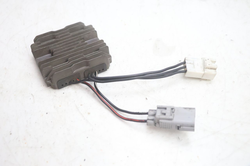 photo de REGOLATORE SUZUKI BURGMAN EXECUTIVE ABS 650 (2006 - 2012) - Altra angolazione