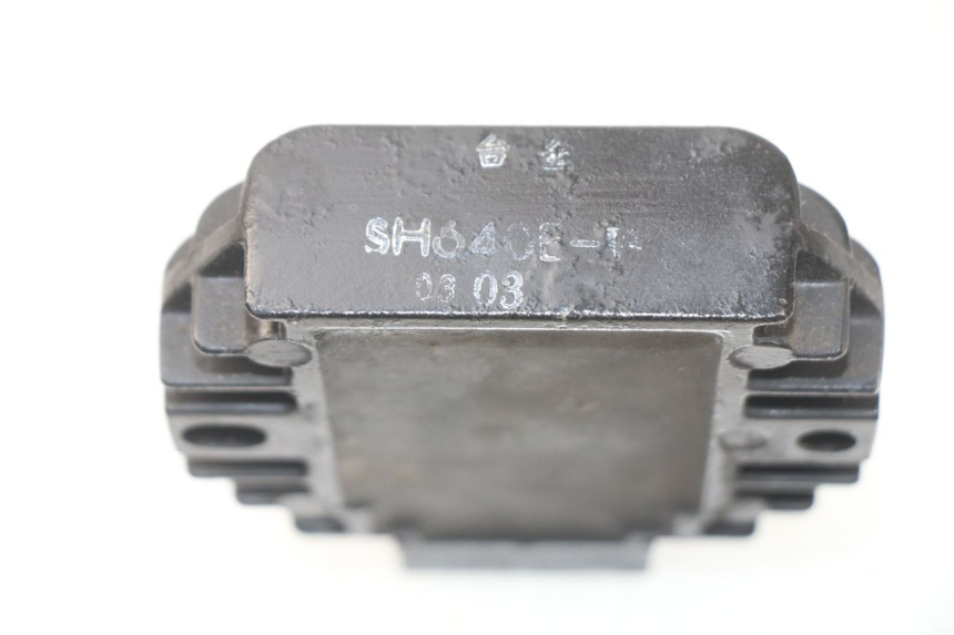 photo de REGOLATORE DI CARICA YAMAHA BW'S BWS 125 (2010 - 2013) - Zoom sullo stato d'uso