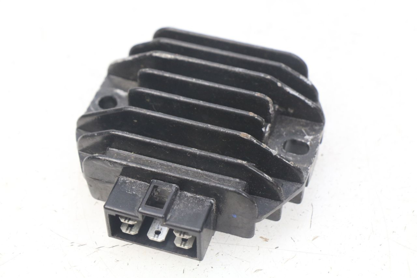 photo de REGOLATORE DI CARICA YAMAHA BW'S BWS 125 (2010 - 2013) - Vista principale