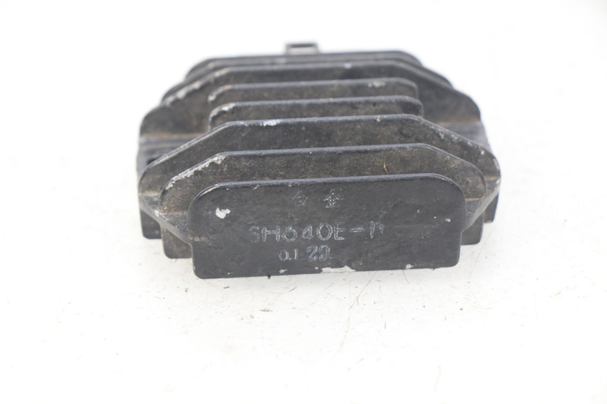 photo de REGOLATORE DI CARICA YAMAHA BW'S BWS 125 (2010 - 2013) - Zoom sullo stato d'uso