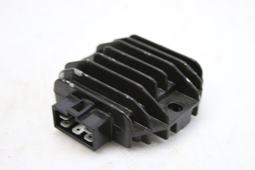 photo de REGOLATORE DI CARICA YAMAHA BW'S BWS 125 (2010 - 2013) - Vista principale