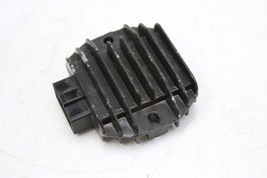 photo de REGOLATORE DI CARICA YAMAHA BW'S BWS 125 (2010 - 2013) - Vista d'insieme del prodotto