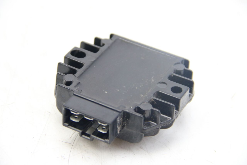 photo de REGOLATORE DI CARICA YAMAHA BW'S BWS 125 (2010 - 2013) - Dettaglio del componente