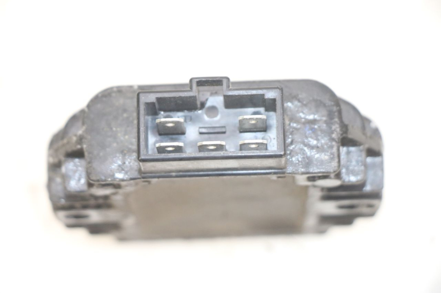 photo de REGOLATORE DI CARICA YAMAHA BW'S BWS 125 (2010 - 2013) - Dettaglio del componente