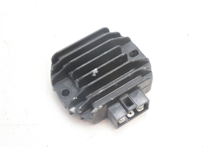 photo de REGOLATORE DI CARICA YAMAHA BW'S BWS 125 (2010 - 2013) - Vista principale