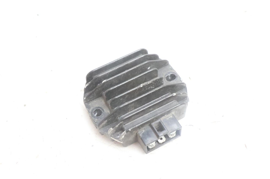 photo de REGOLATORE DI CARICA YAMAHA BW'S BWS 125 (2010 - 2013) - Vista principale