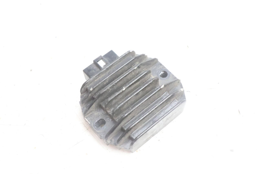 photo de REGOLATORE DI CARICA YAMAHA BW'S BWS 125 (2010 - 2013) - Dettaglio del componente