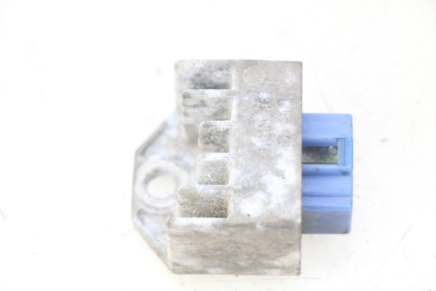 photo de REGOLATORE YAMAHA BW'S NAKED 50 (2008 - 2019) - Vista principale