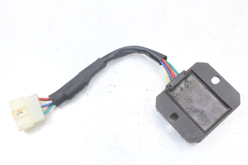 photo de REGOLATORE ARCHIVE CAFE RACER 4T 50 (2019 - 2024) - Altra angolazione