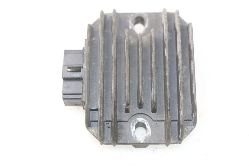 photo de Regolatore di carica PIAGGIO CARNABY 125 (2007 - 2011) - Vista principale