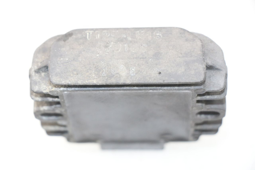 photo de Regolatore di carica PIAGGIO CARNABY 125 (2007 - 2011) - Zoom sullo stato d'uso