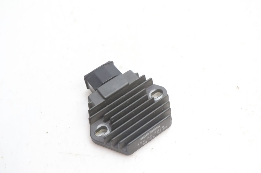 photo de REGOLATORE HONDA CB F HORNET 600 (2005 - 2006) - Dettaglio del componente