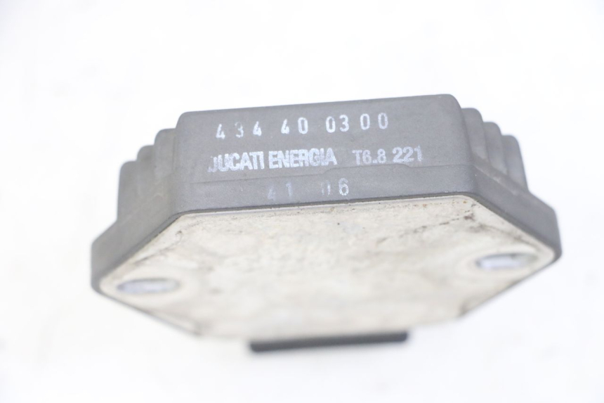 photo de REGOLATORE DI CARICA HONDA CBF 500 (2004 - 2007) - Altra angolazione